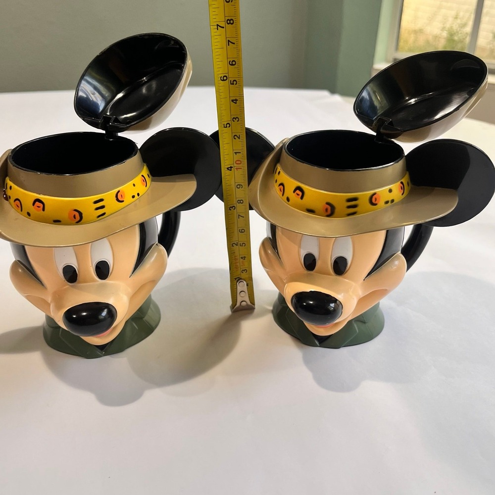 Vintage Disney Mickey Mouse Safari  Mugs Cup Hinged Flip Top Plastic‎ Collect 2
